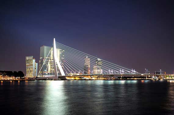 Rotterdam. Erasmus Bridge. Foto: Roman Boed/flickr