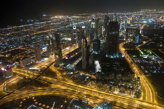 Dubai by Night, Foto; Kamel Lebtahi/flickr.com