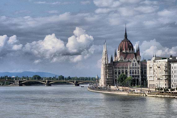 Danube and Parliament. Foto: David Spender/flickr